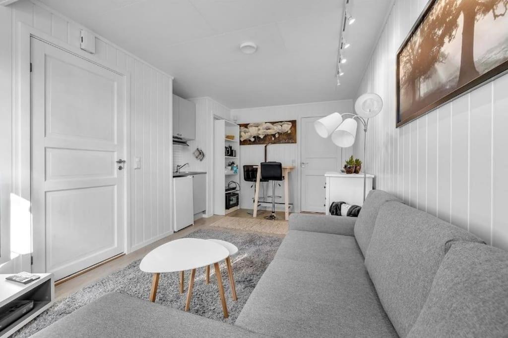 Cozy Close To Apartment *